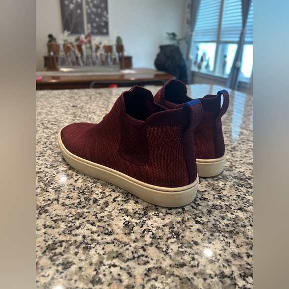 EUC, Rothy’s, Berry Lattice Stitch, Chelsea Sneaker, Rare, Women’s Size 8 1/2 - Picture 4 of 10